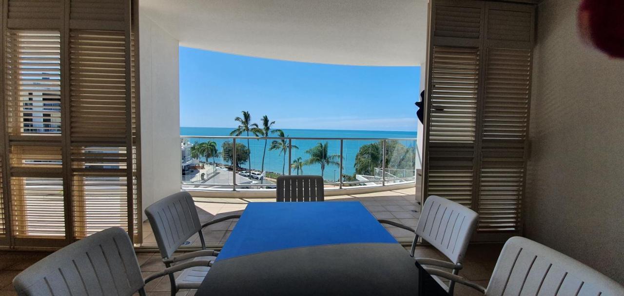 Pier Resort Urangan Ngoại thất bức ảnh