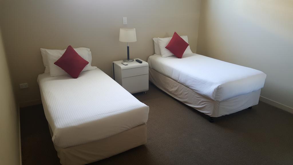 Pier Resort Urangan Ngoại thất bức ảnh