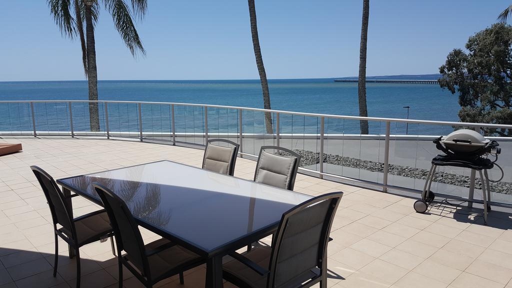 Pier Resort Urangan Ngoại thất bức ảnh