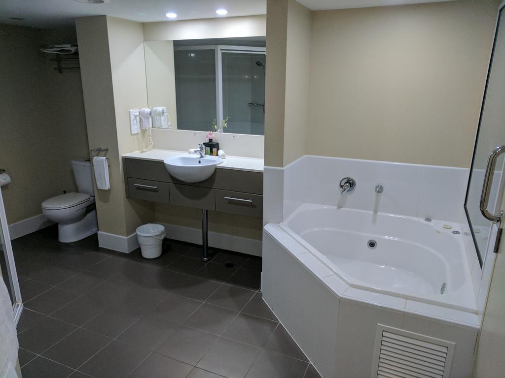 Pier Resort Urangan Ngoại thất bức ảnh