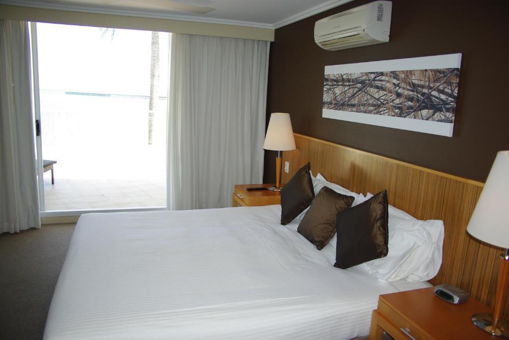 Pier Resort Urangan Ngoại thất bức ảnh