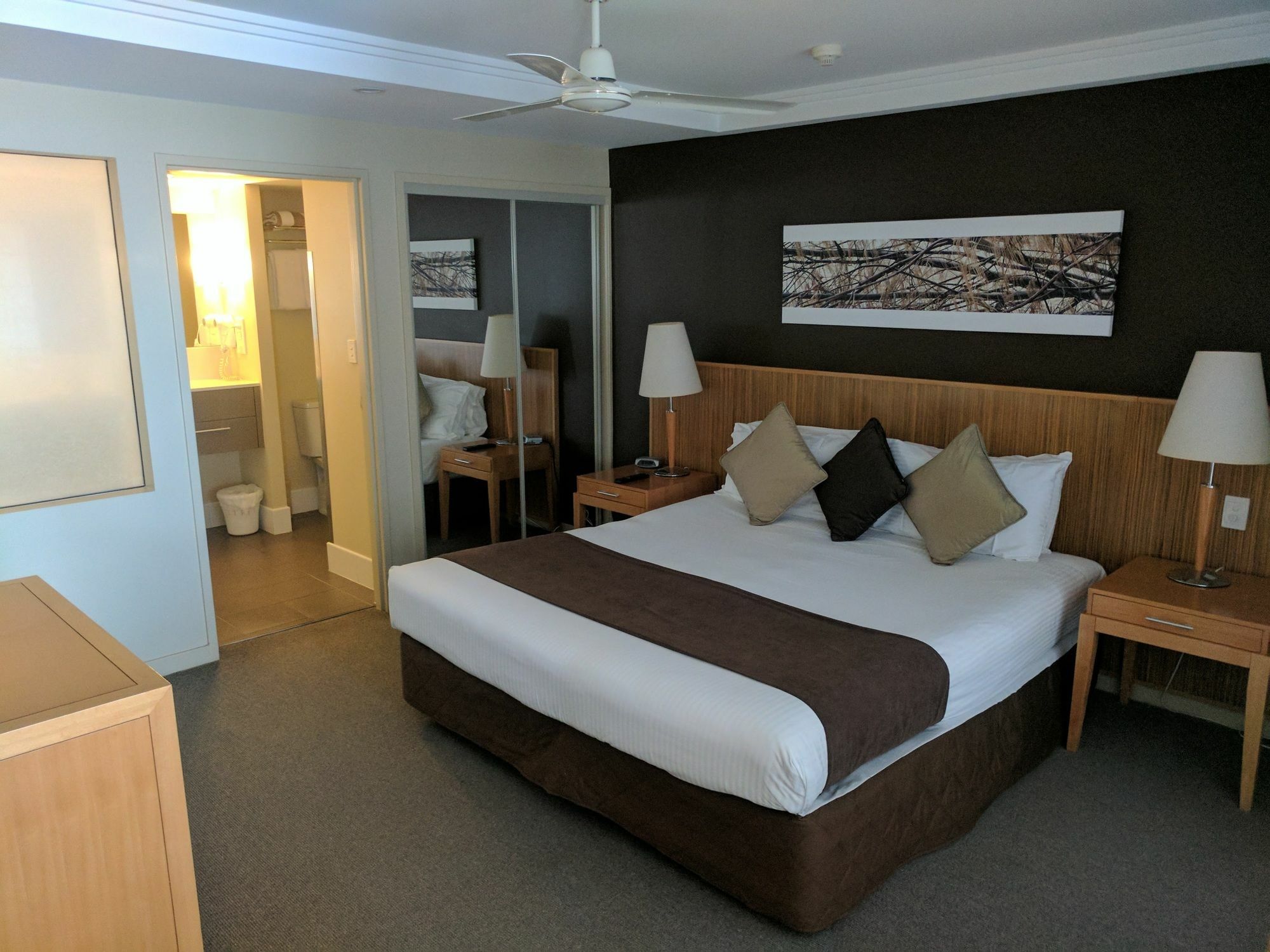 Pier Resort Urangan Ngoại thất bức ảnh
