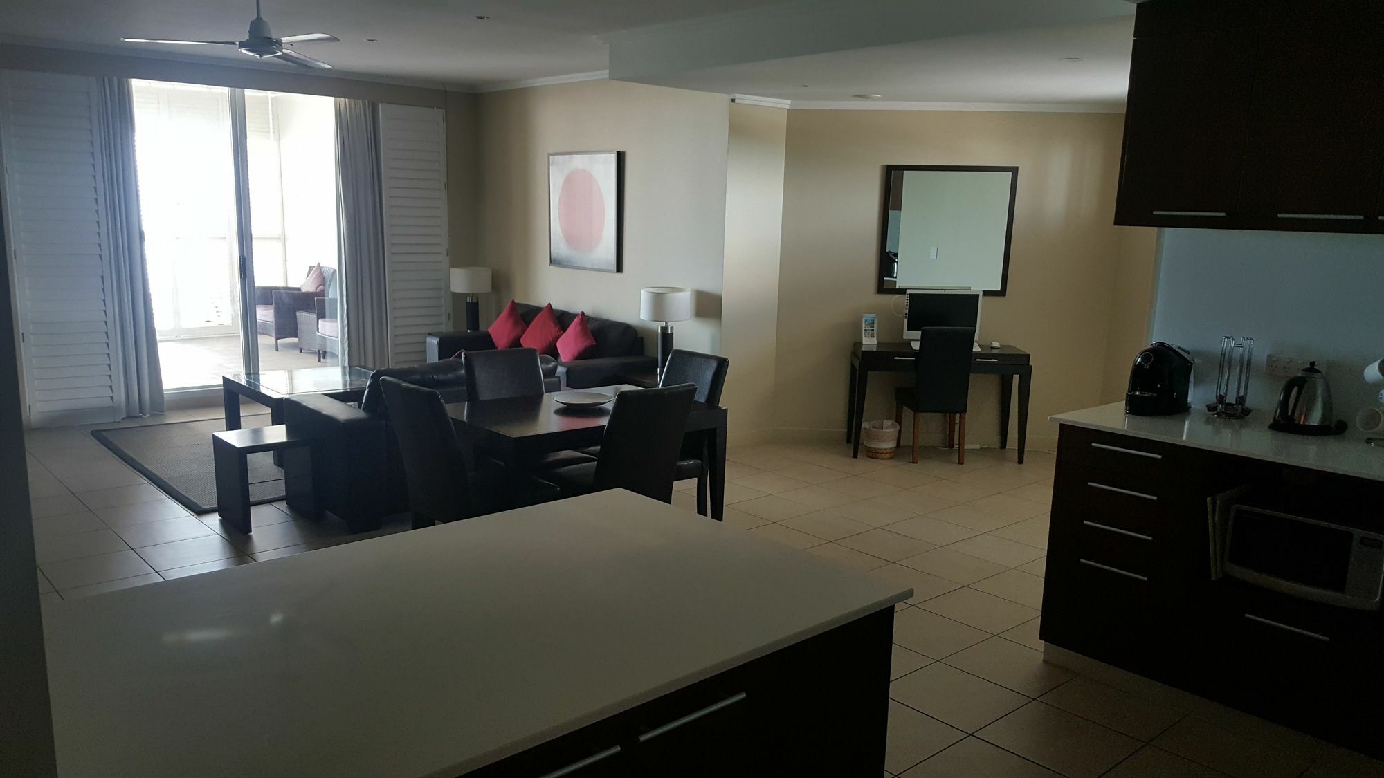 Pier Resort Urangan Ngoại thất bức ảnh