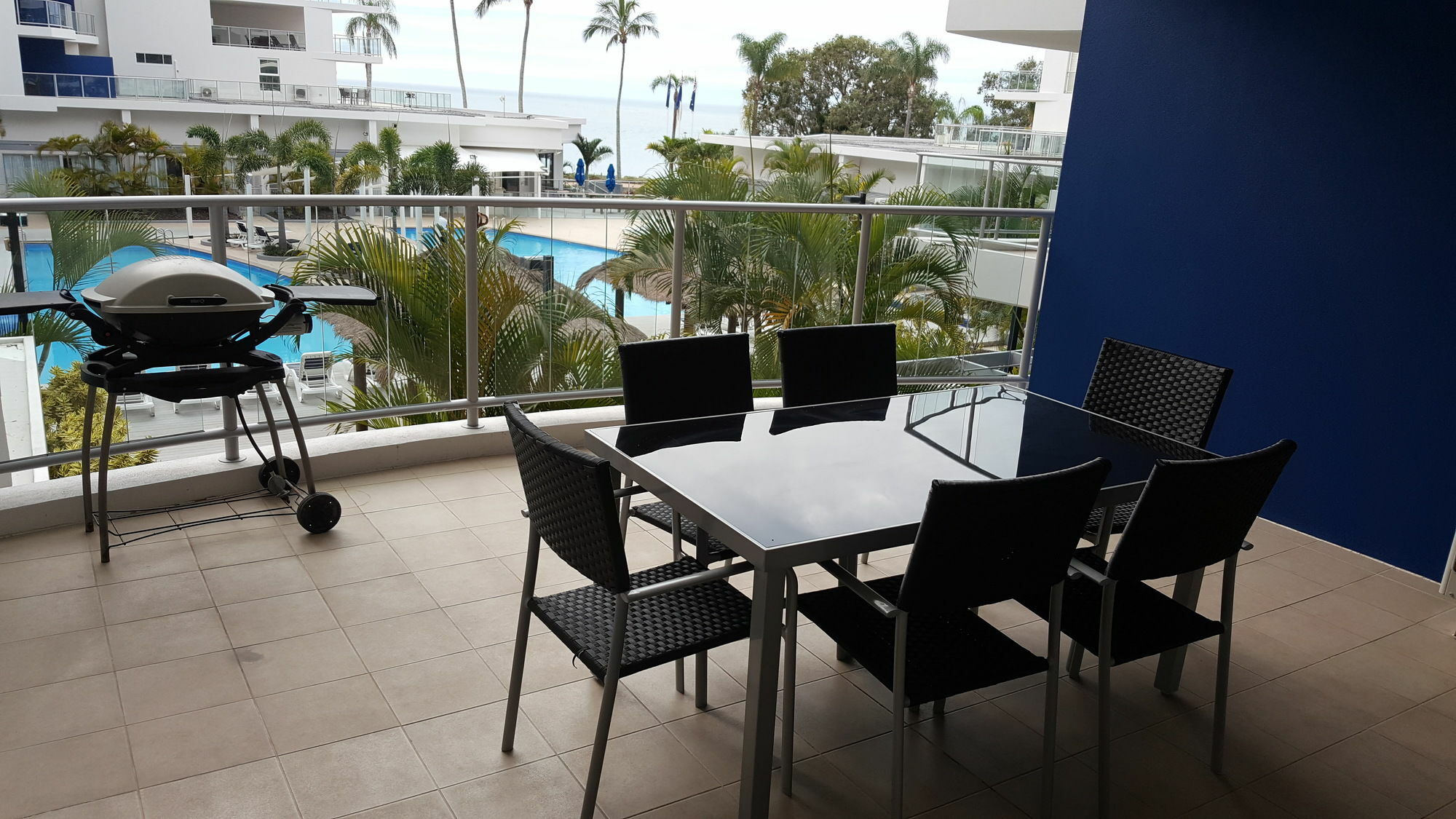 Pier Resort Urangan Ngoại thất bức ảnh