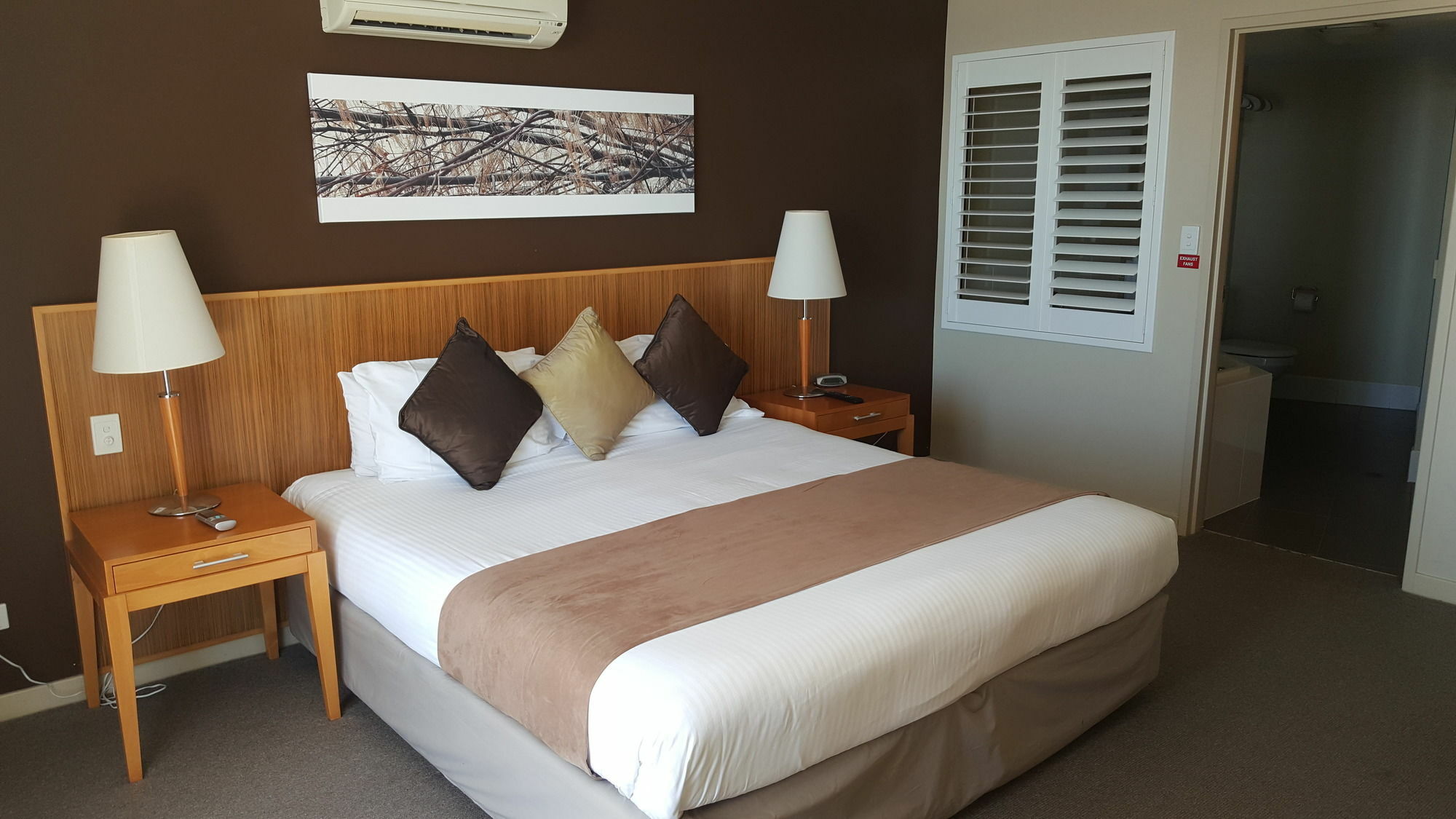 Pier Resort Urangan Ngoại thất bức ảnh