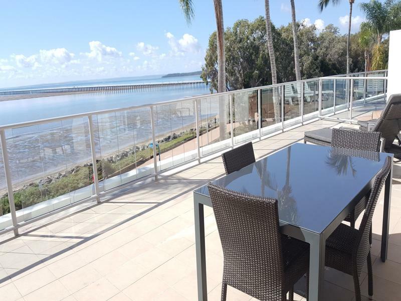 Pier Resort Urangan Ngoại thất bức ảnh