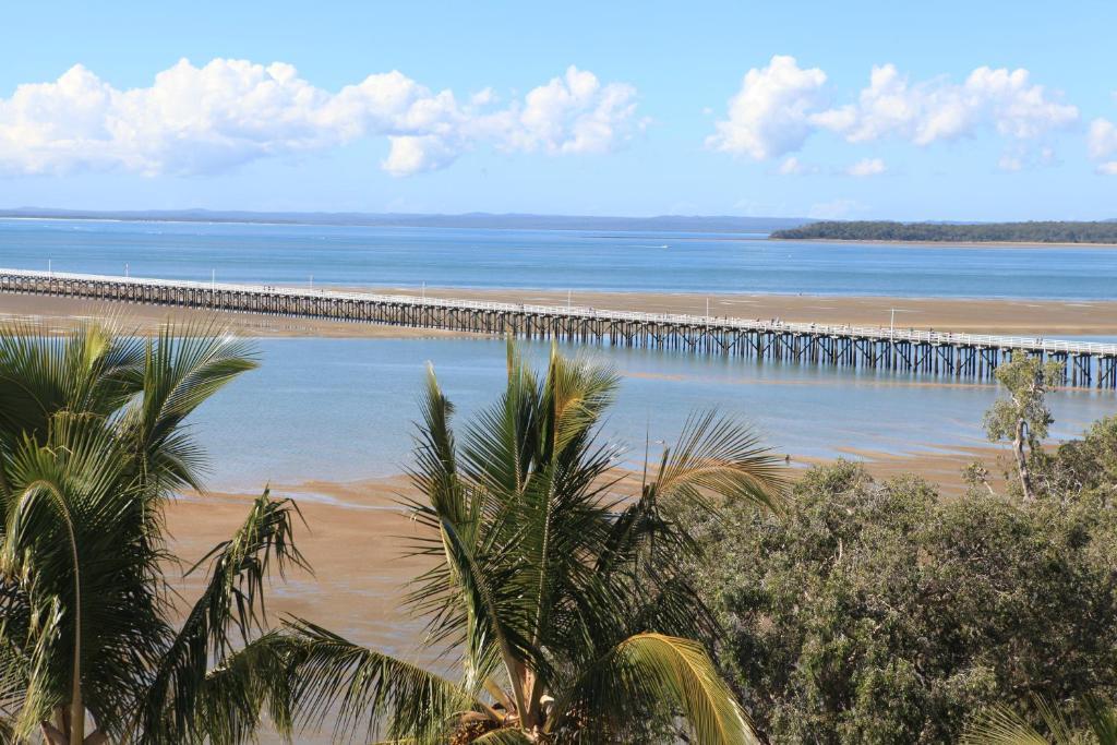 Pier Resort Urangan Phòng bức ảnh